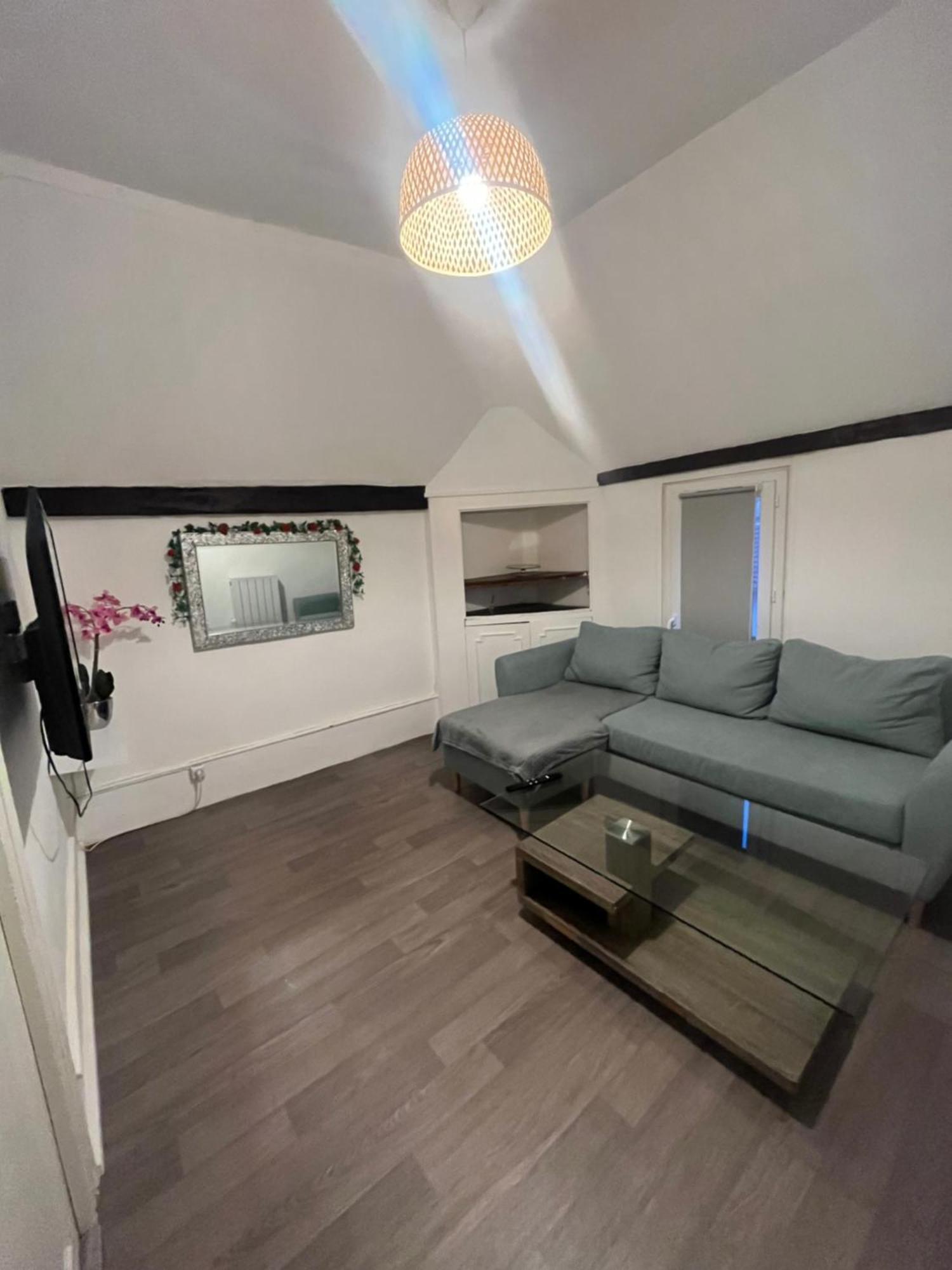 Appartement + Parking Prive Sainte-Savine Экстерьер фото